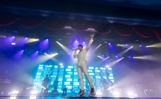 30 Χρόνια Regency Casino Thessaloniki: Ο Σάκης Ρουβάς έβαλε τη δική του υπογραφή στο Grand Anniversary Party στο Vergina Theatro