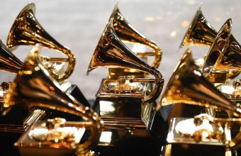 Grammy 2022: Προς αναβολή η τελετή απονομής λόγω της μετάλλαξης «Όμικρον»