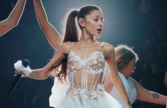 Ariana Grande: Η πρώτη της αντίδραση μετά την ανακοίνωση του διαλείμματος από τα φώτα της δημοσιότητας