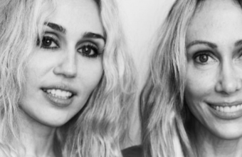 Η Miley Cyrus συγκέντρωσε πάνω από 2,1 εκατ. δολάρια για γυναίκες που αντιμετωπίζουν έλλειψη στέγης