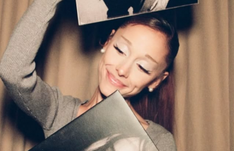  Ariana Grande: Στην κορυφή του Billboard 200 το «Petal» με το μεγαλύτερο ντεμπούτο της δεκαετίας