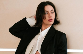 ​  Gracie Abrams: Το τραγούδι του «Daughter From Hell» που δεν μπορούσε να ακούσει – «Ήθελα να βγάλω τα μάτια μου»