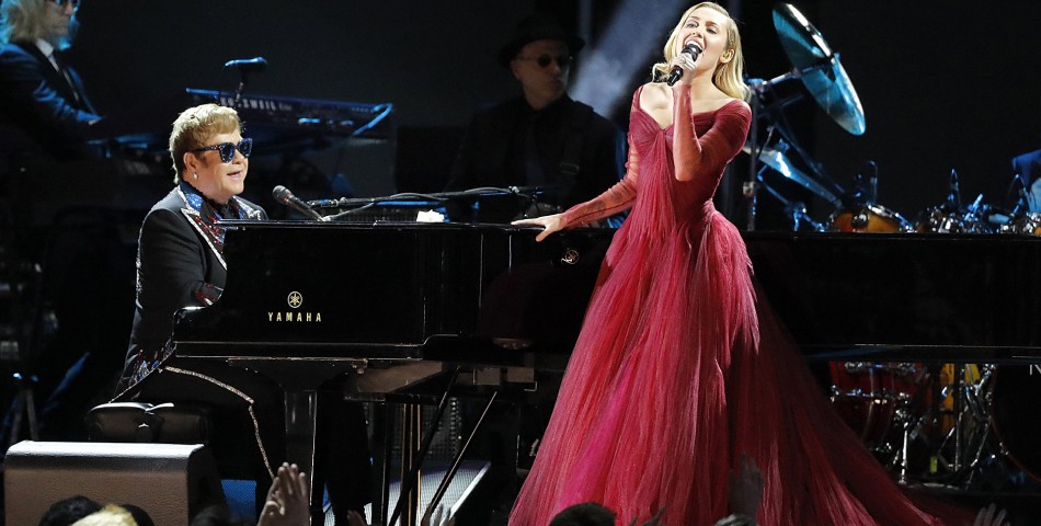 Miley Cyrus και Elton John θα διασκευάσουν μαζί το «Nothing Else Matters» των Metallica!