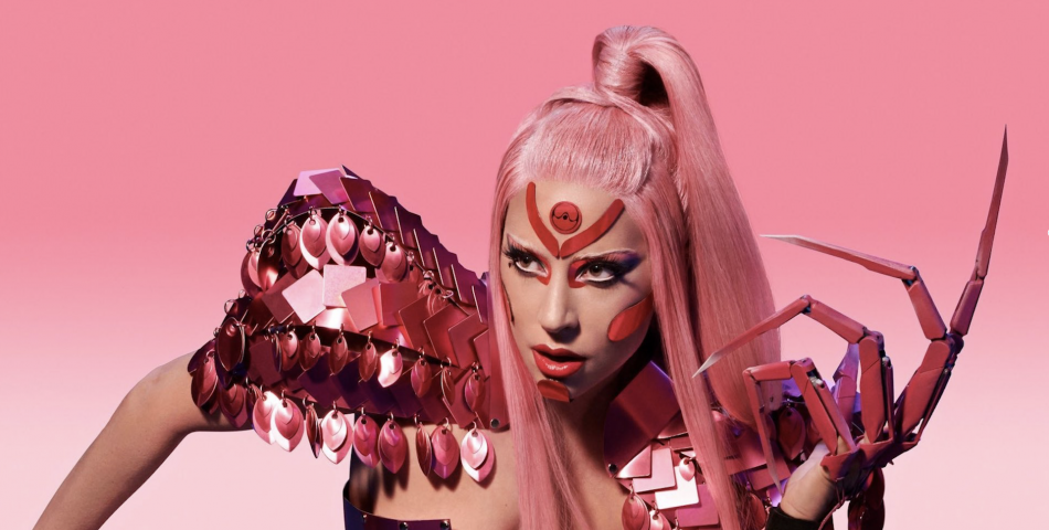H Lady Gaga σε ρόλο "ντελιβερά"  θέλησε να παραδώσει η ίδια τα αντίτυπα στους fans της!