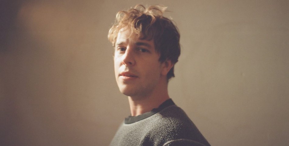 Ο Tom Odell επιστρέφει με το single «numb»!