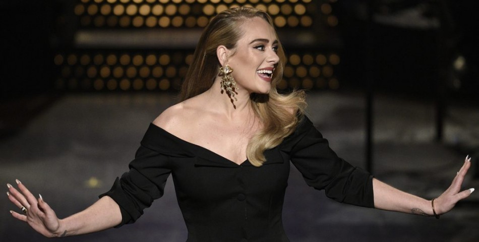 Η Adele επιστρέφει με το νέο τραγούδι «Easy On Me» την Παρασκευή 15 Οκτωβρίου!