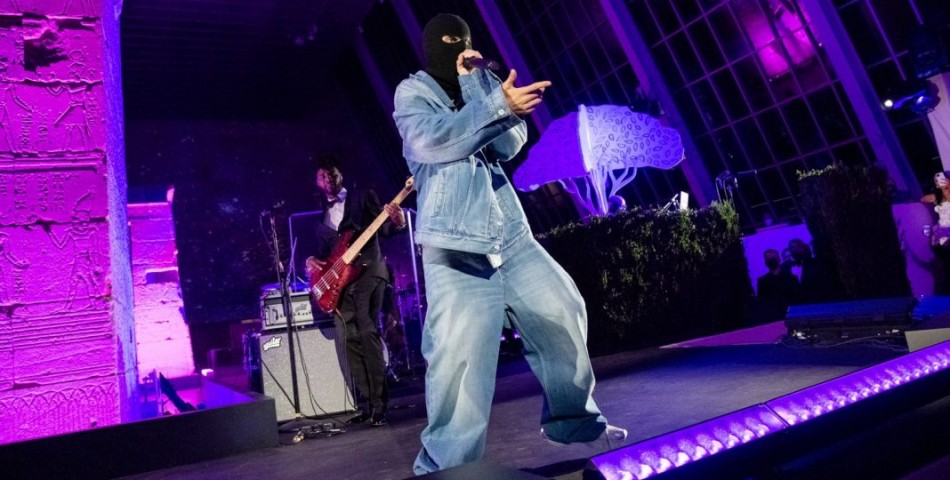 Ο Justin Bieber έκλεισε το Met Gala 2021 με μία εμφάνιση – έκπληξη
