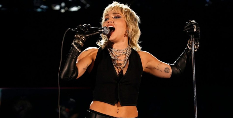 Η Miley Cyrus επιβεβαιώνει ότι ηχογραφεί το νέο άλμπουμ της