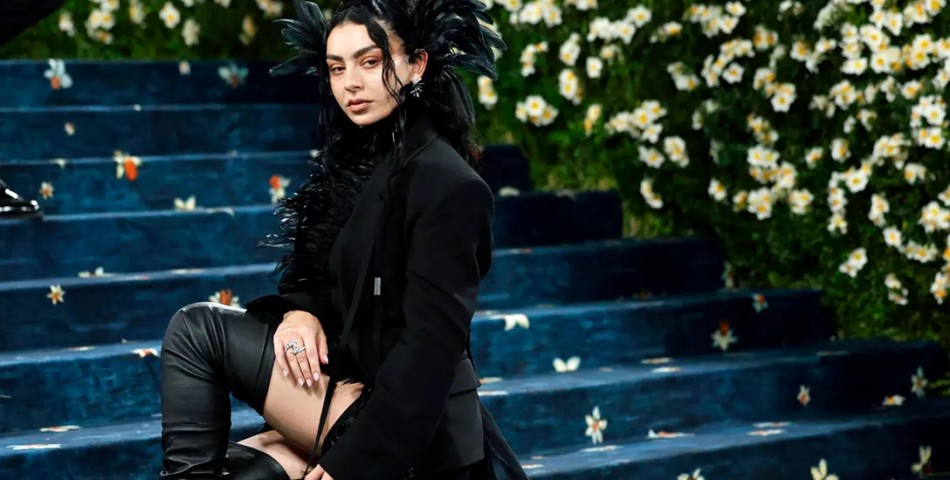 Charli xcx: Υποψηφιότητα στα World Soundtrack Awards με φόντο την οσκαρική κούρσα