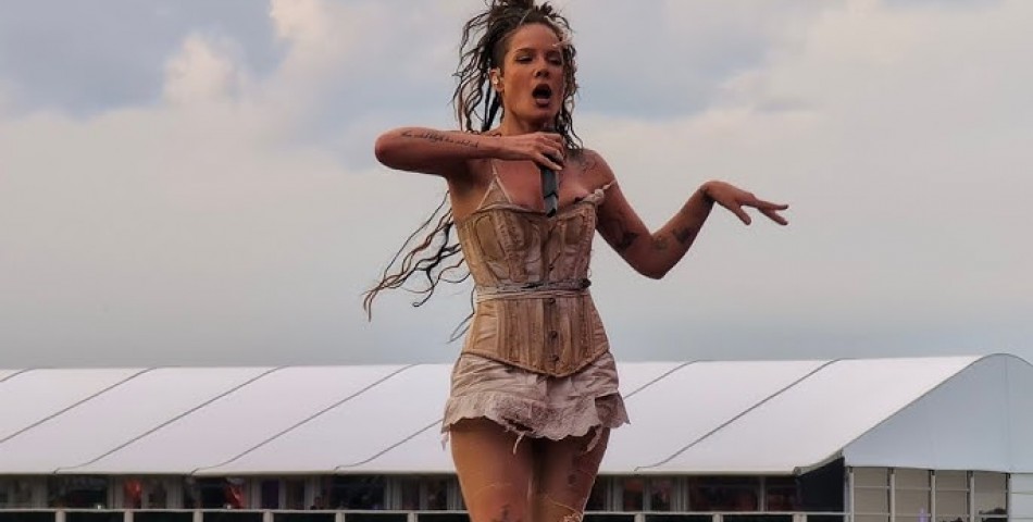 Halsey: «Θέλω τόσο πολύ να δω τον Nick Cave» – Η δημόσια δήλωση θαυμασμού στο Open’er Festival