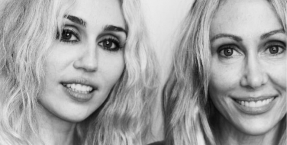 Η Miley Cyrus συγκέντρωσε πάνω από 2,1 εκατ. δολάρια για γυναίκες που αντιμετωπίζουν έλλειψη στέγης