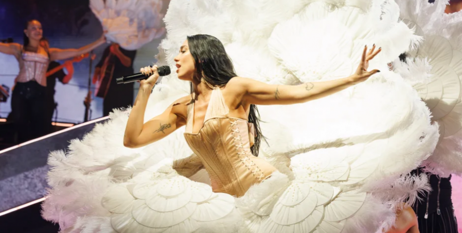 Dua Lipa: Στο τραπέζι η κορυφή του Coachella 2027 και τα σχέδια για το νέο άλμπουμ