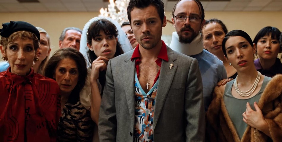 Harry Styles: Kυκλοφόρησε το νέο video clip του «Coming Up Roses»
